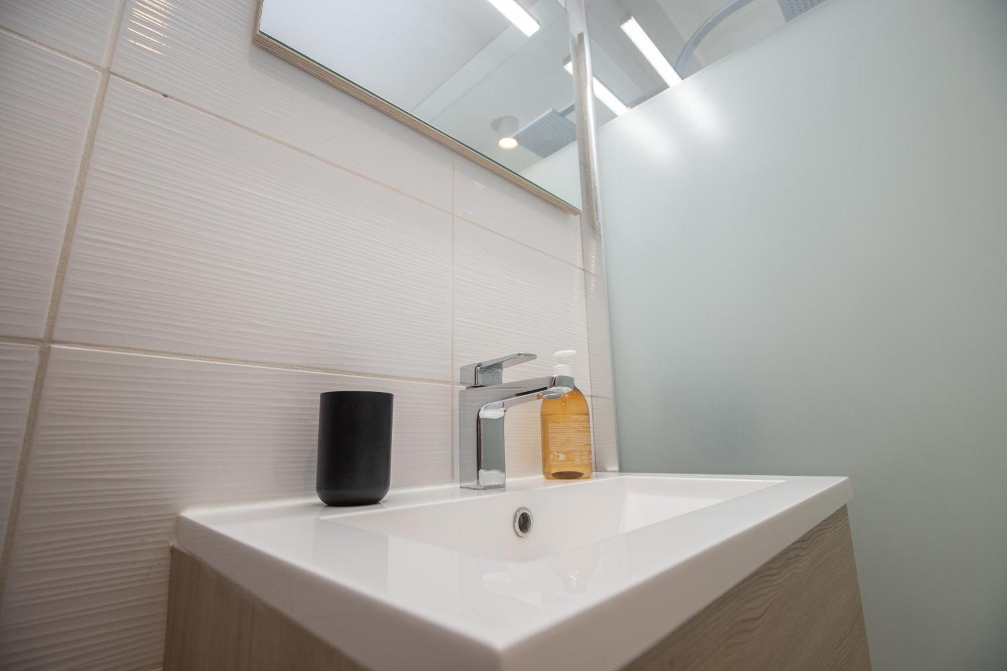 Ferienwohnung La Chic Riviera - Clim - Wifi - Croisette Cannes Exterior foto
